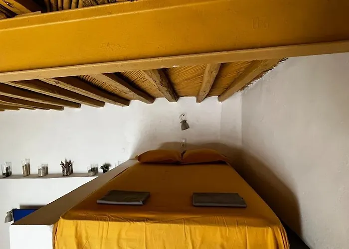 Camaraki Yellow House, Chora Апартаменты *