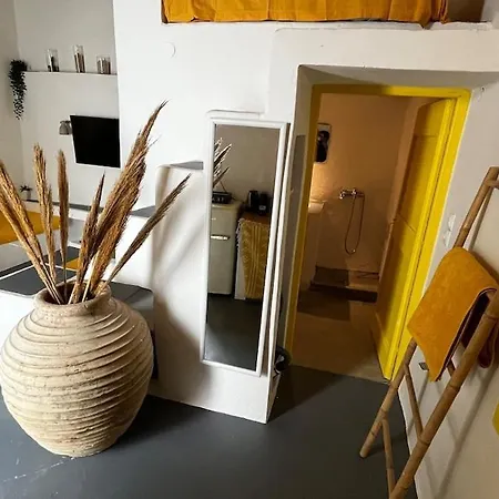 Appartement Camaraki Yellow House, Chora Serifos Town